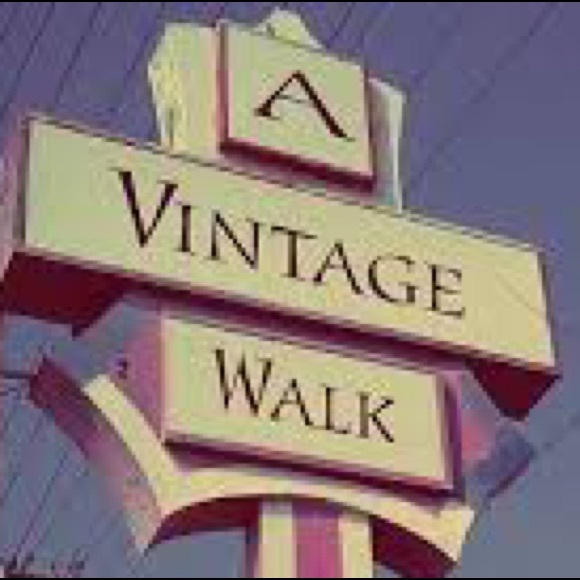 Meet your Posher, Ariana - Picture 1 of 1